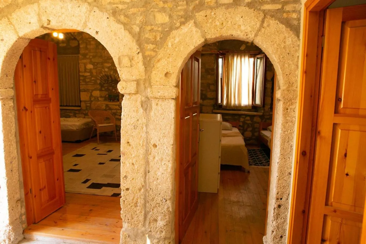 Annemin Harabesi Otel Кешме Турция